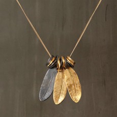 INDIAN FEATHERS NECKLACE